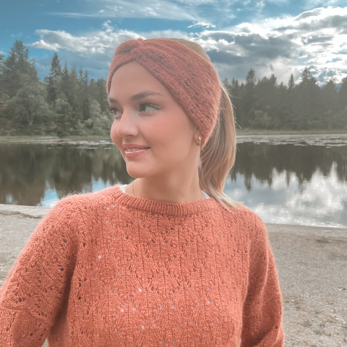 LOUISE pannebånd