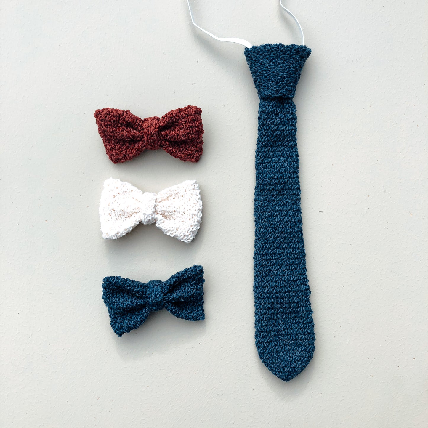 Ailo bow and tie